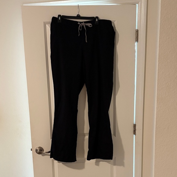 Black women’s scrub  pants with Drawstring XL Tall - Picture 1 of 4